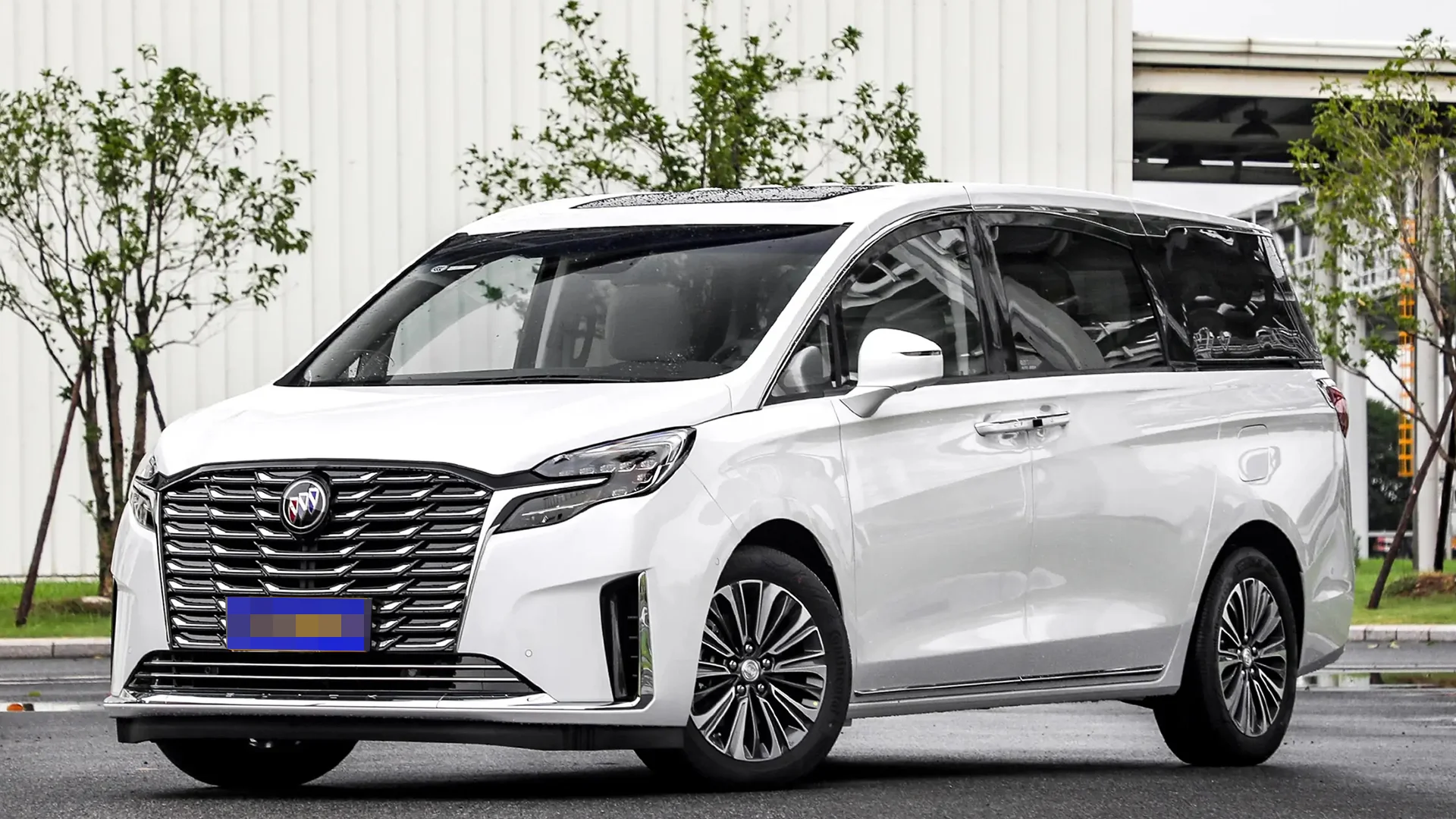 Night arrival pickup at Chongqing Jiangbei Airport with fixed-fare transfer to city hotel