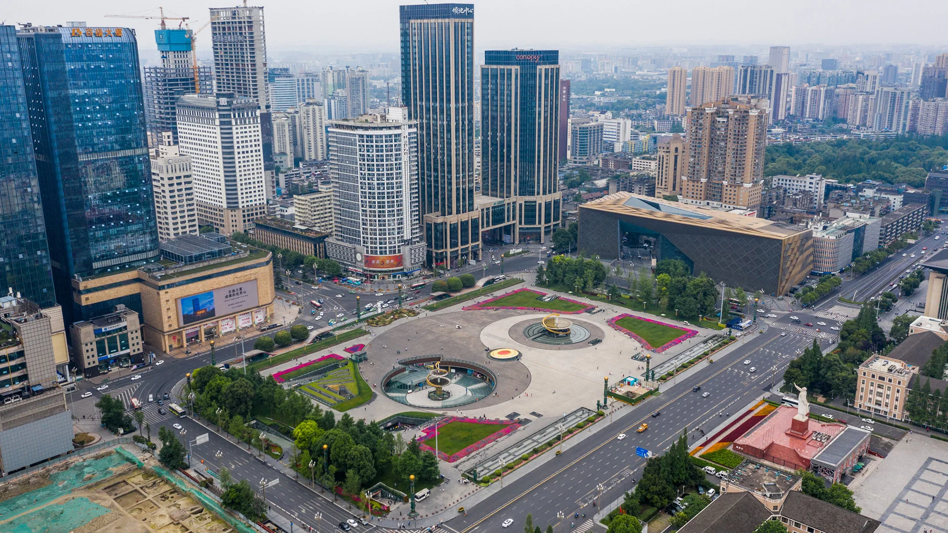 WeChat Pay and Alipay mobile payment signs in Chengdu