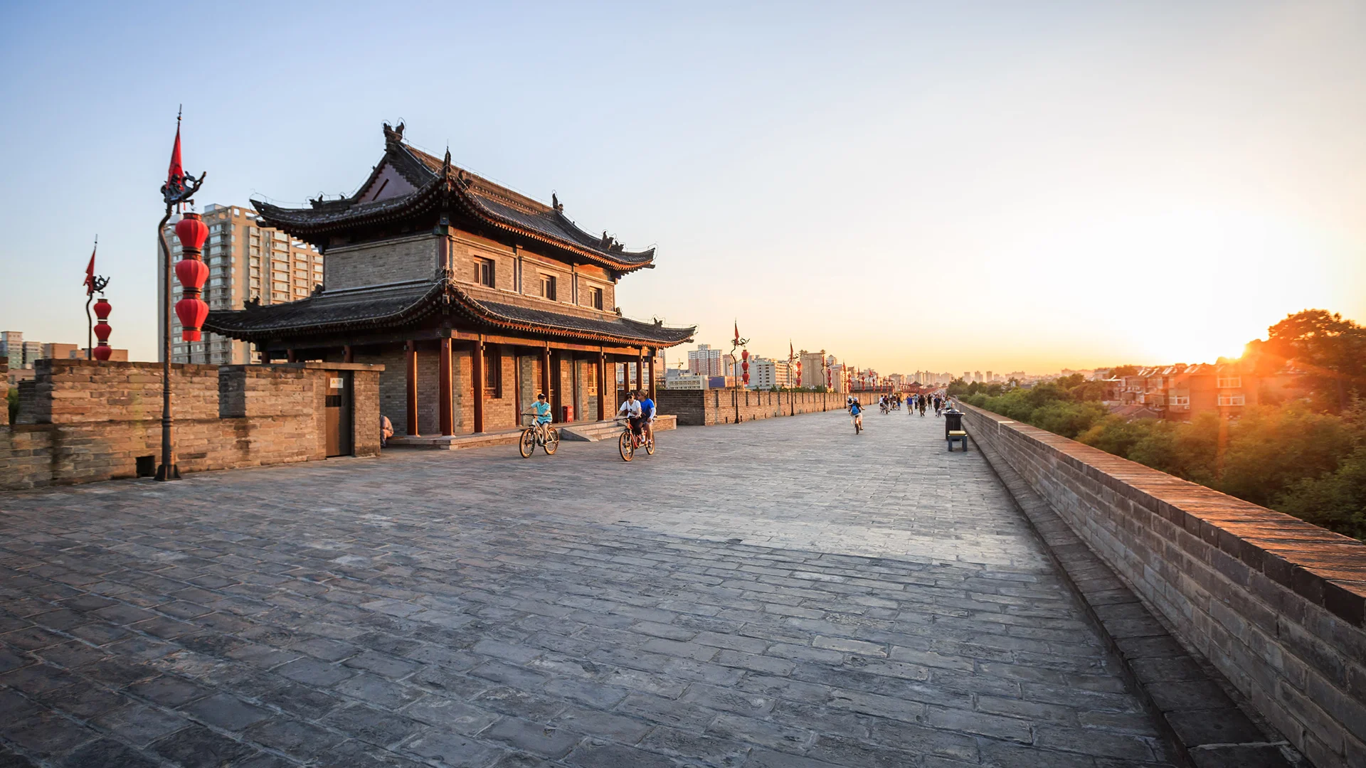 Terracotta Army museum stop on a Xi'an chartered car day tour