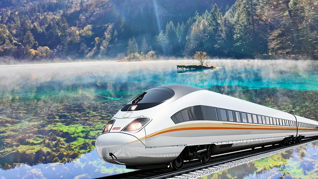 Turquoise travertine pools and snowy peaks in Huanglong Scenic Area, Sichuan