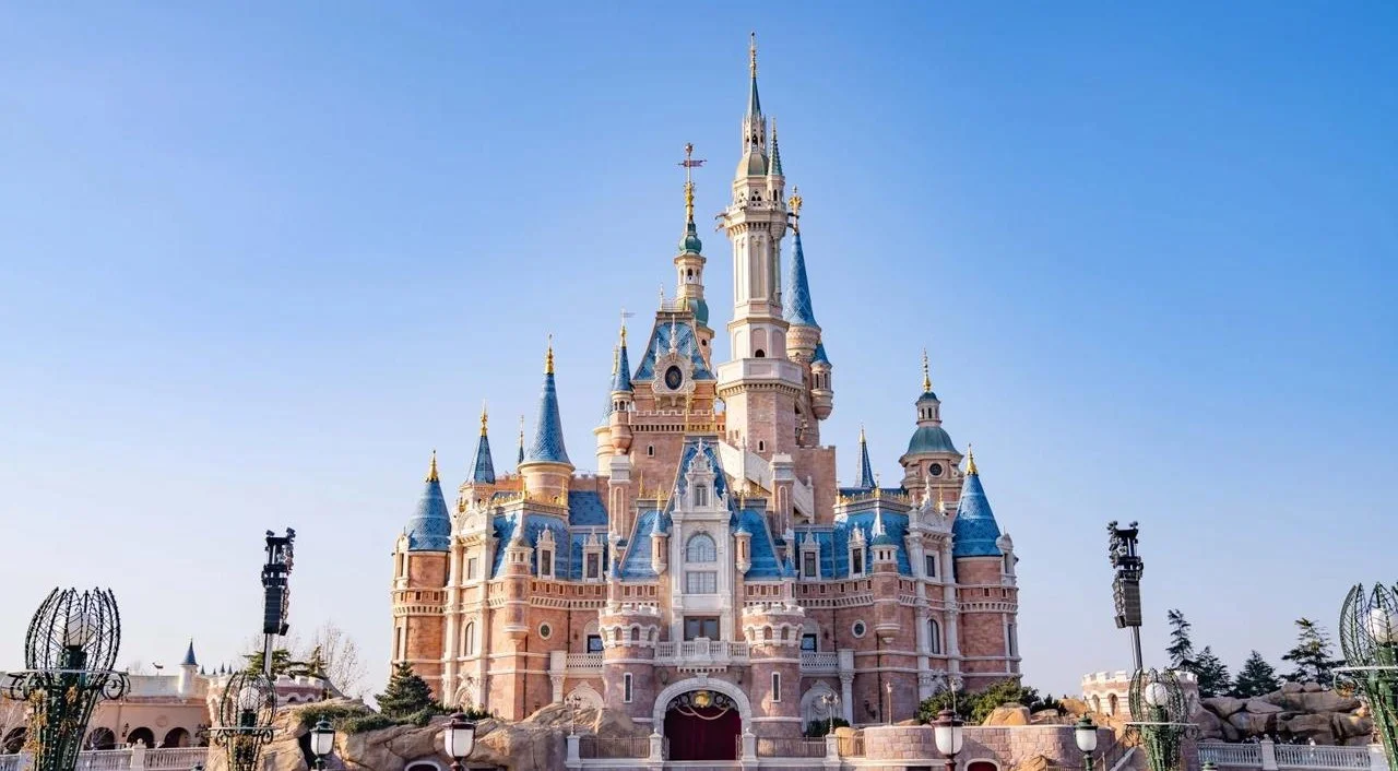 Jade Buddha Temple interior with ornate Buddhist statues and incense