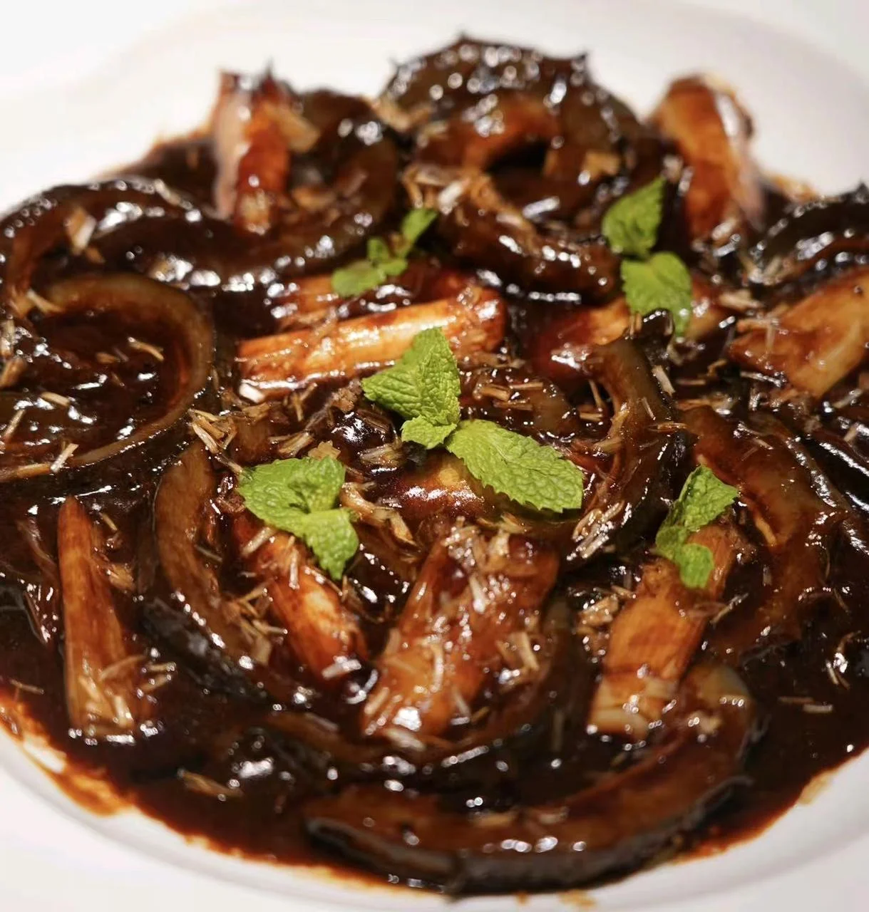 Fujian soup or seafood dish highlighting delicate coastal flavors