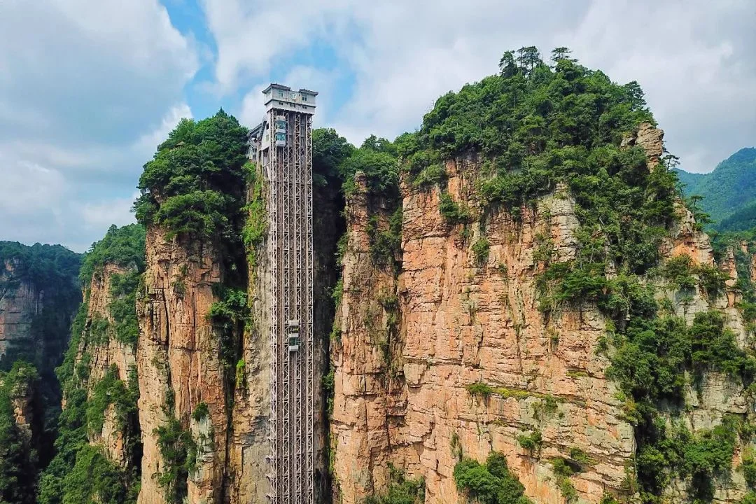 Scenic Zhangjiajie sandstone pillars and mountain walkway